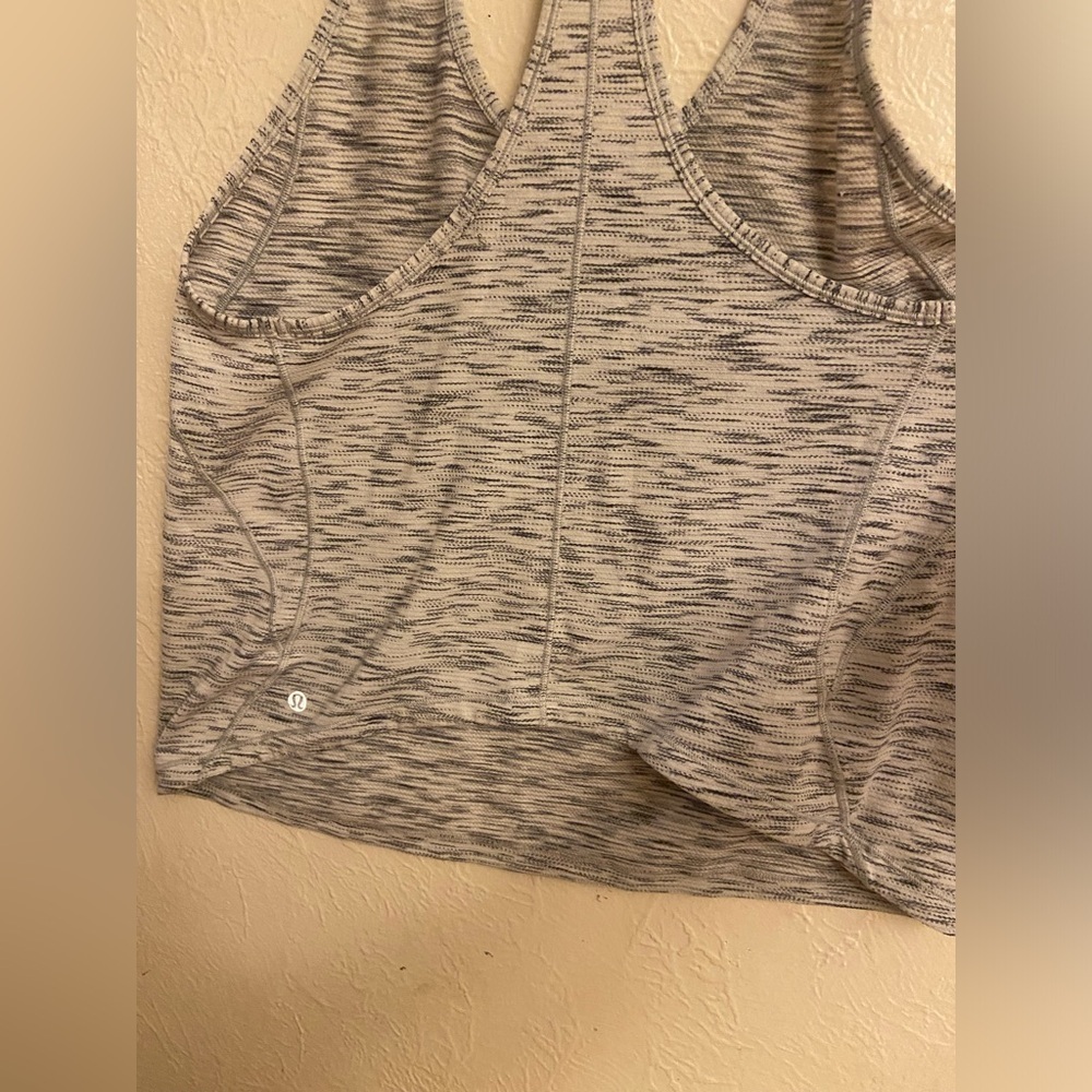 Lululemon top - Picture 3 of 4